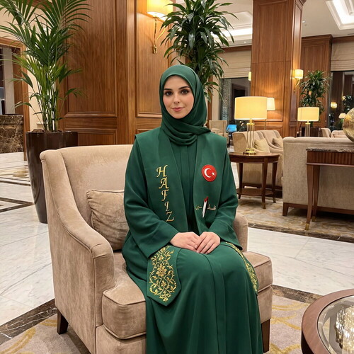 Bayan Hafızlık İcazet Merasimi Ravza Ferace Abaya Yeşil Renk Elbise