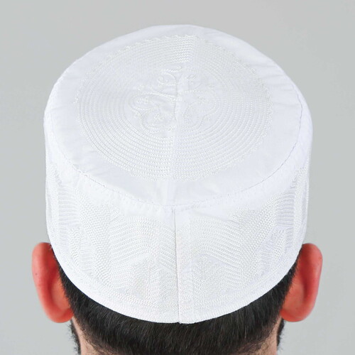  Mevlidhan Namaz Takkesi Topbaş Hafız Nakış İşlemeli Beyaz