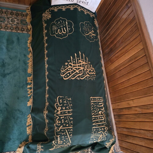  Tabut Örtüsü & Puşide Nakşıbendi Halifelerinden - (Hacı Baba) Abdurrahman Açar Efendi Hz. (Özel Ölçü Yapılmaktadır.) - Urfa